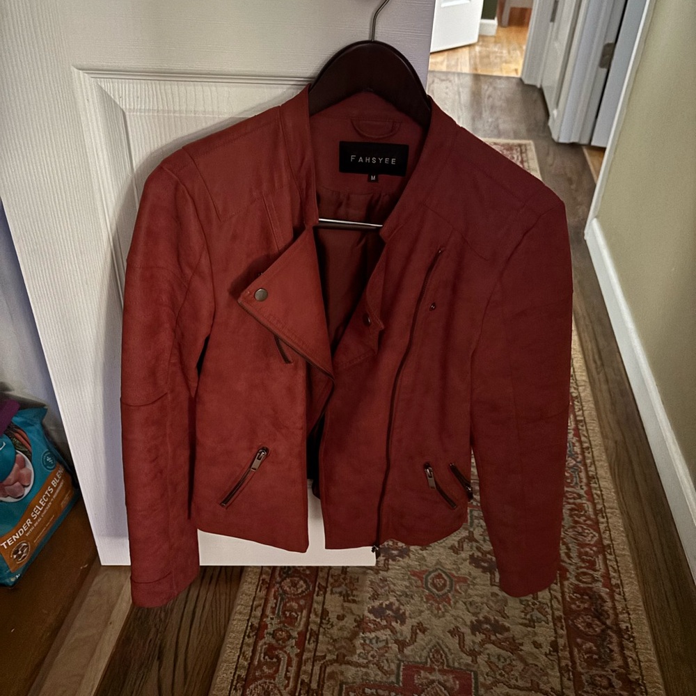 Red Jacket - Picture 4 of 4